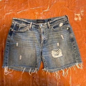 Lucky brand light blue denim size 2/26. The boyfriend short.